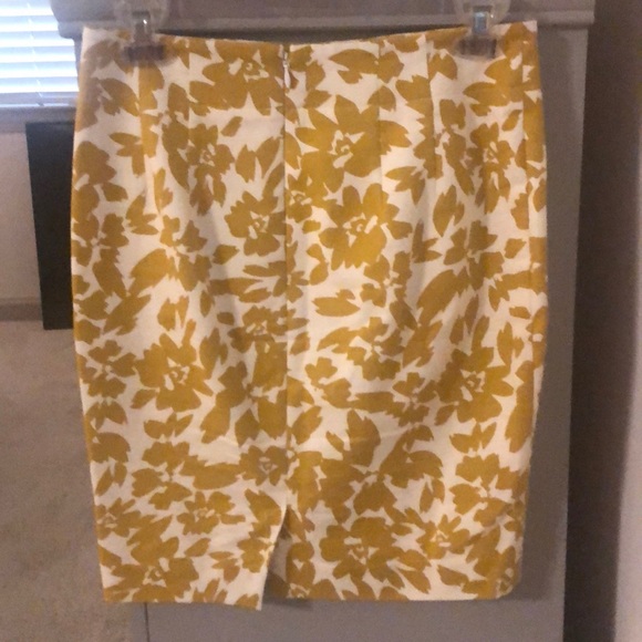Loft pencil skirt - Picture 2 of 3